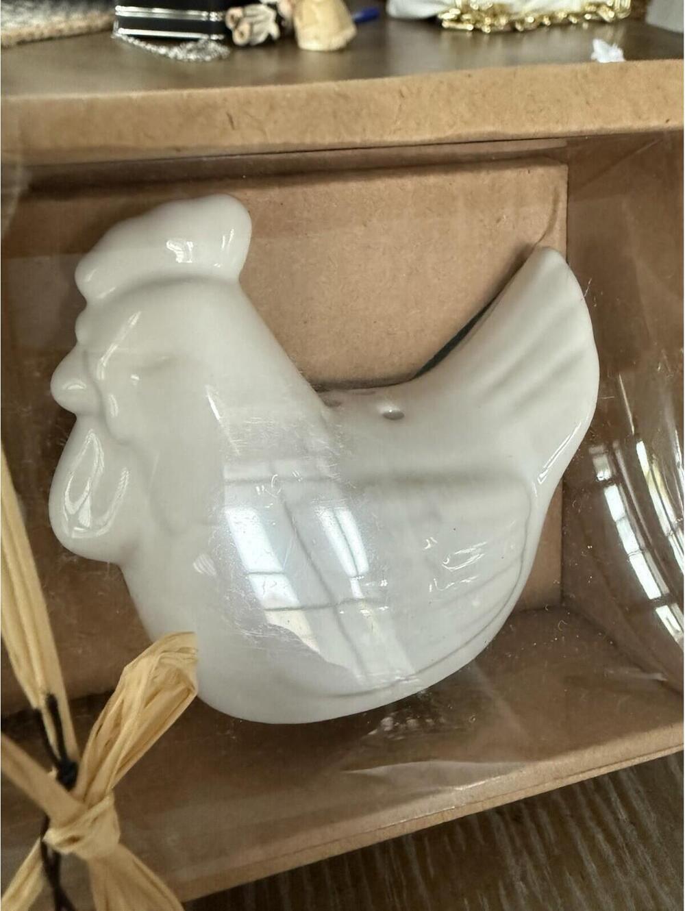 Country Collection Rooster Salt & Pepper Shakers New In Box Ceramic - Picture 3 of 5